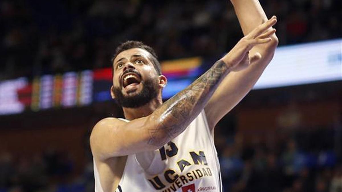 Faverani, preparado para debutar con el Barça Lassa