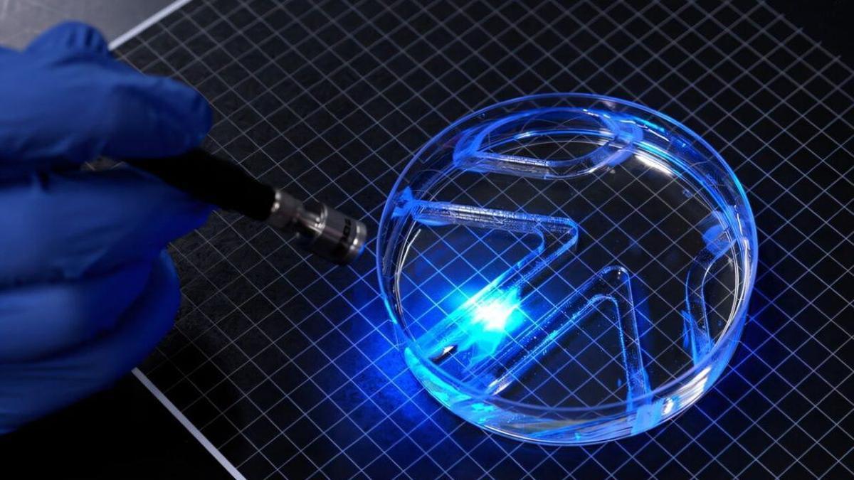 ROBÓTICA / Un robot del MIT nada con células musculares activadas por luz
