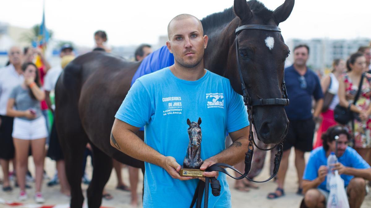 El caballo que más carreras gane se lleva el premio final