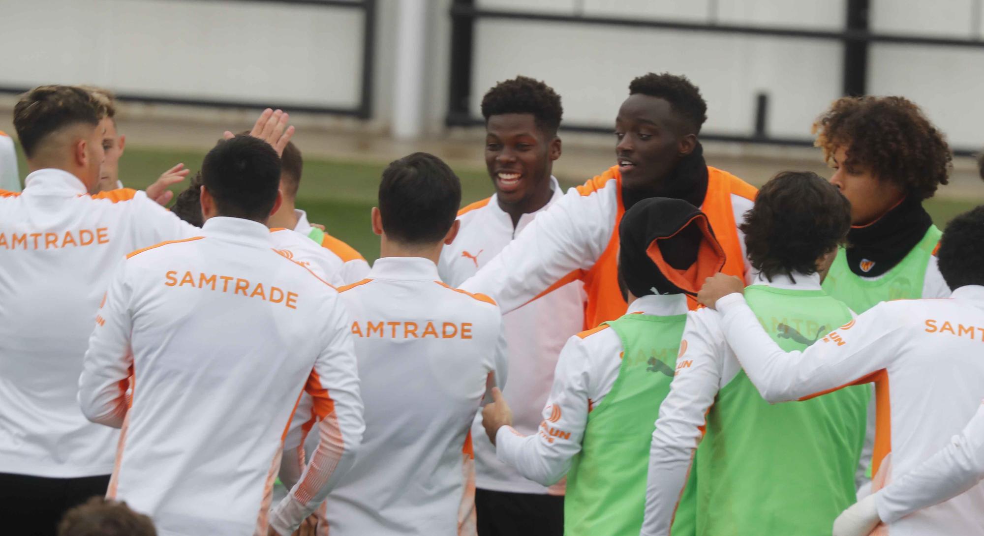 Última sesión antes del partido frente a la Real Sociedad para el Valencia