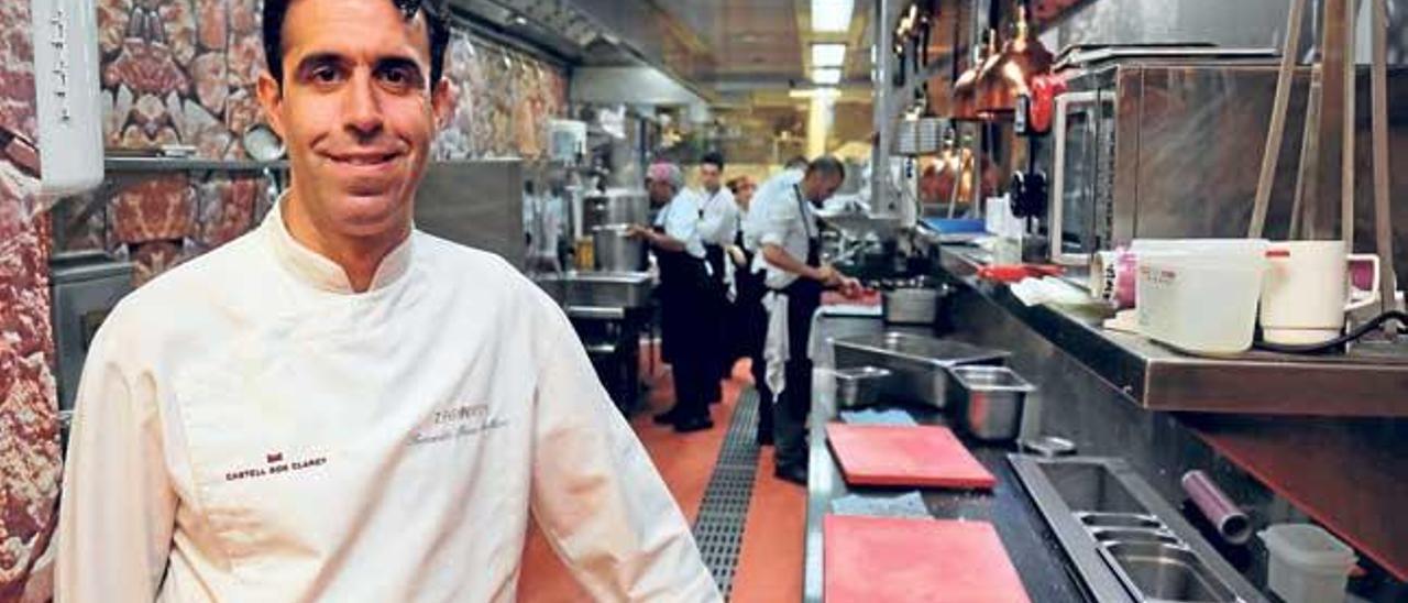 Fernando Pérez Arellano (Madrid, 1978), en la cocina del Zaranda.