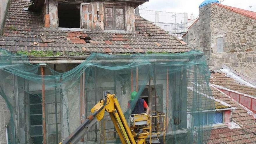 Una casa en estado ruinoso, en Vigo. // Ricardo Grobas