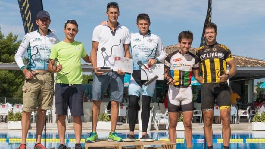 Torrens y Pascual en el centro del singular podio de la prueba de Lloret de Vistalegre.