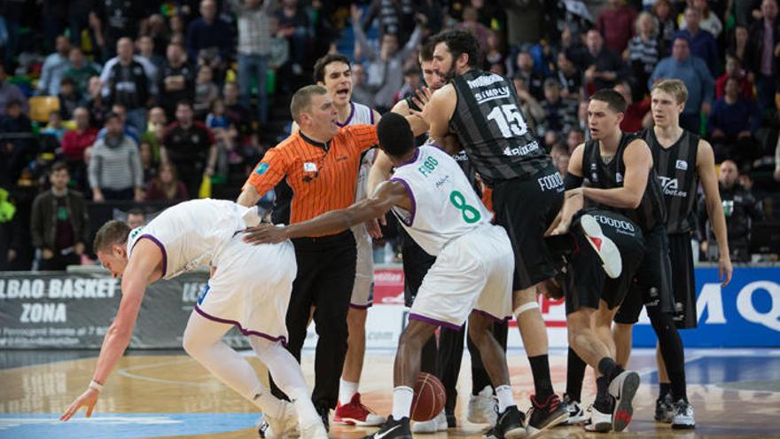 El Unicaja firma en Bilbao su mejor partido en defensa en la ACB este curso