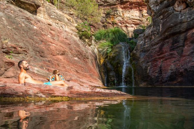 El río Mijares sorprende con una colección de increíbles piscinas naturales donde bañarse