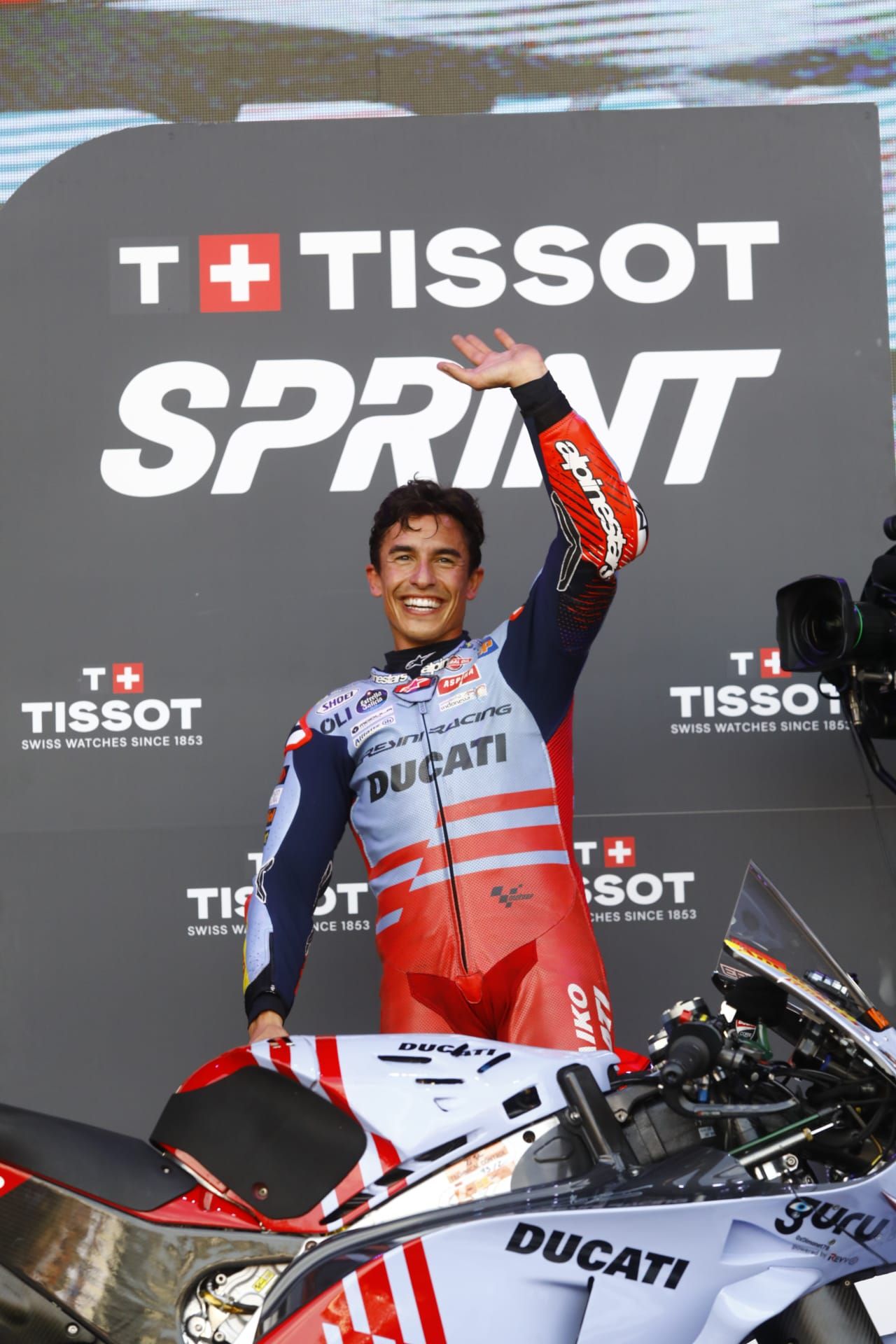 En imágenes | El público vuelve a disfrutar de los mejores motociclistas del mundo en Motorland