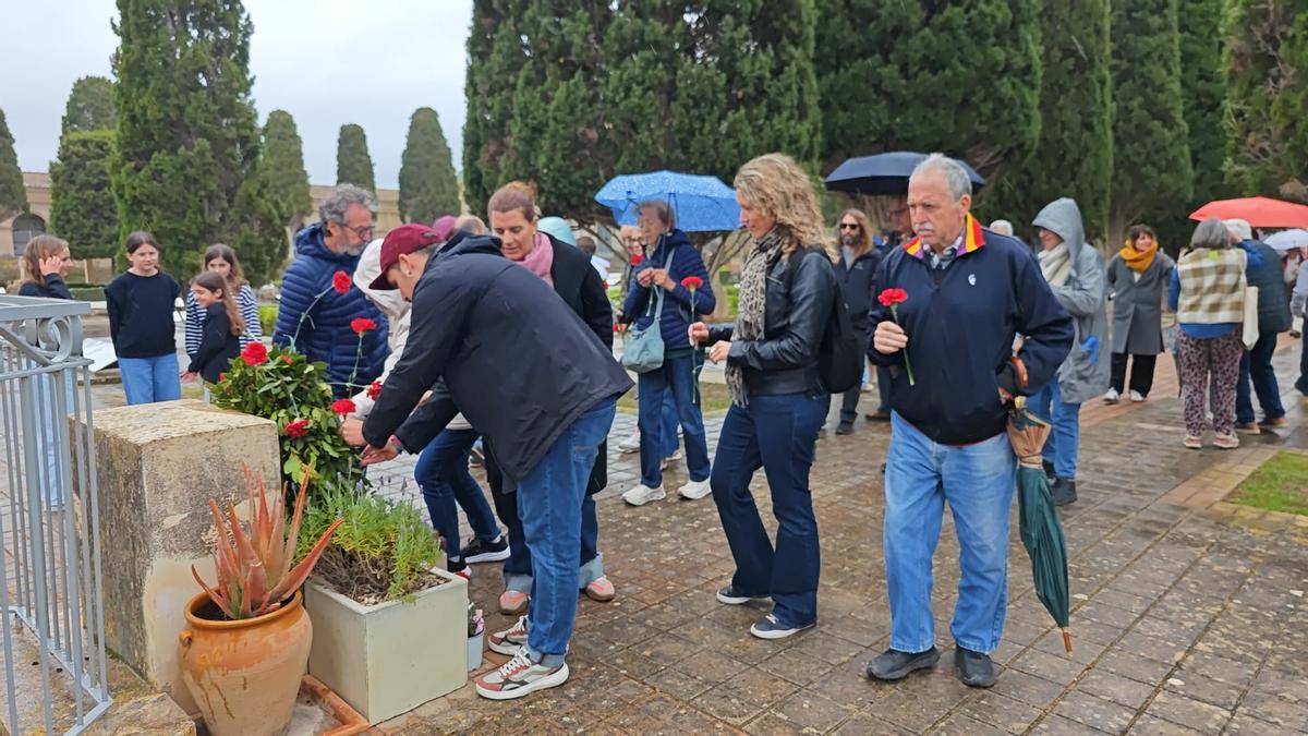 FOTOS | Unas 300 personas rinden homenaje a las víctimas de la represión en Son Coletes