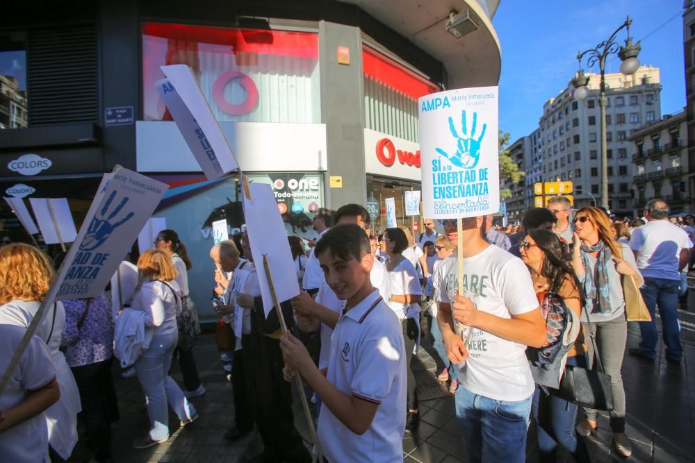 Manifestación a favor de la escuela concertada