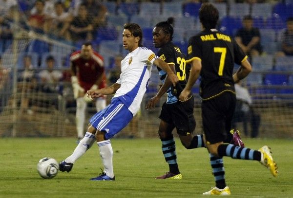 El Real Zaragoza logra el trofeo 'Carlos Lapetra' en la tanda de penaltis