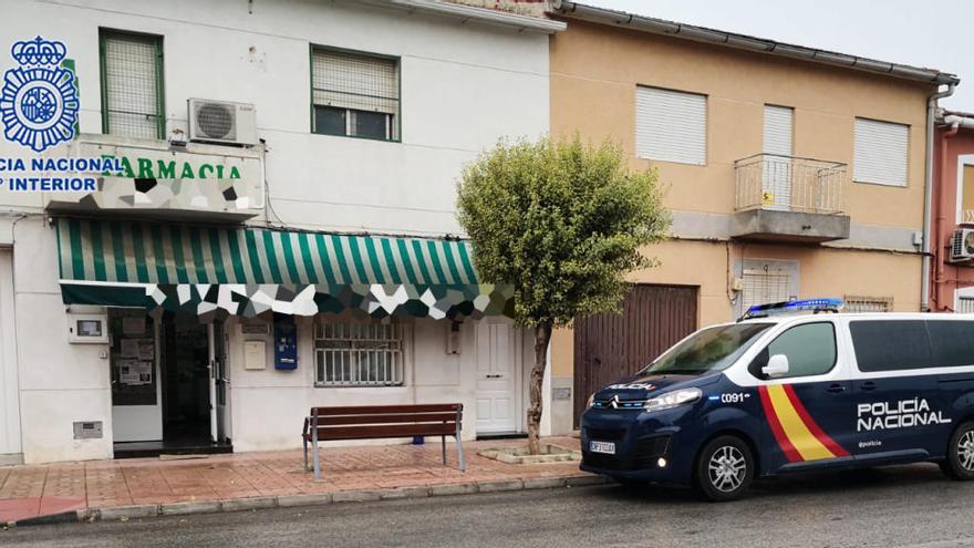 Dos detenidos en el Llano de Molina por robar en una farmacia