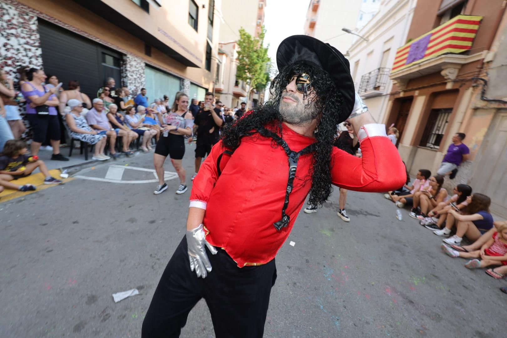 Galería | El Grau disfruta de su desfile de peñas