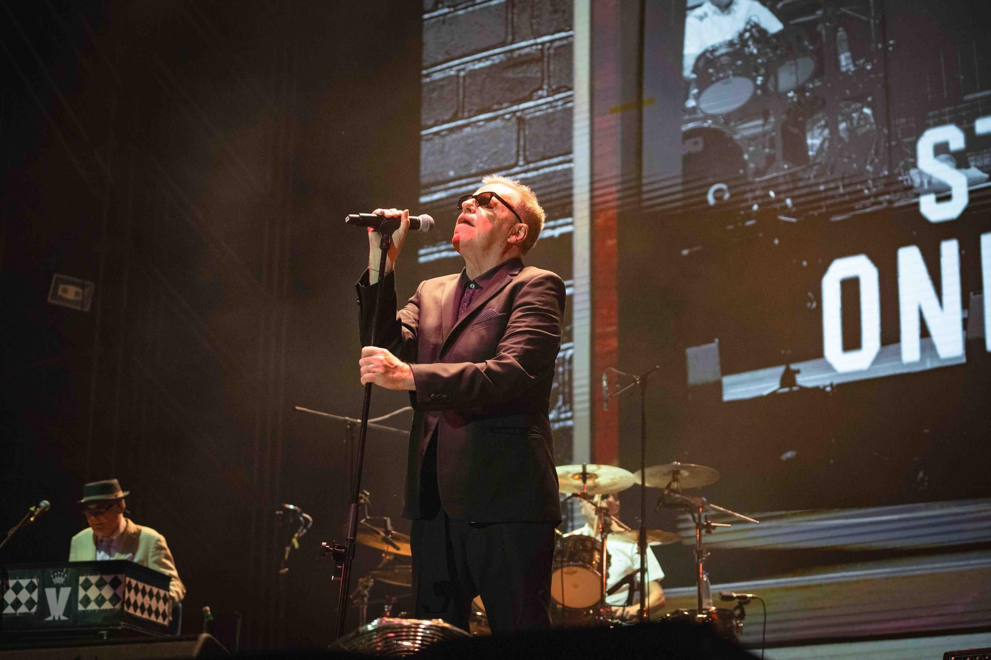 Las imágenes del concierto de Madness en la Paza de España
