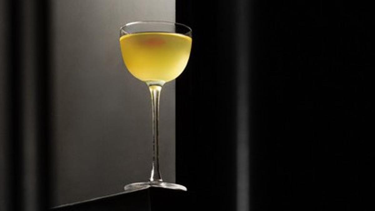 Uno de los cócteles de Mr. Porter inspirados en obras literarias escritas por mujeres.