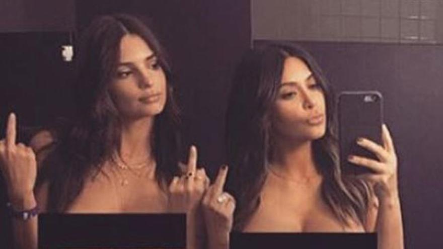 Kardashian y Ratajkowski, en topless en Instagram