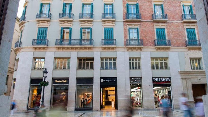 El edificio de la calle Larios propiedad de Salsa Patrimonio.