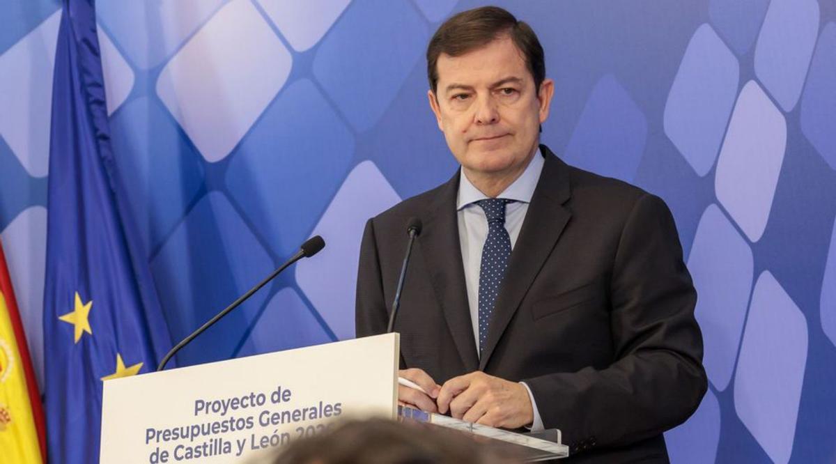 La Fiscalia investigarà Mañueco pels incendis de l’estiu a Castella i Lleó La Fiscalia investigarà Mañueco pels incendis de l’estiu a Castella i Lleó