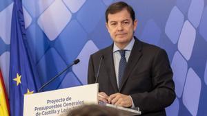 La Fiscalia investigarà Mañueco pels incendis de l’estiu a Castella i Lleó La Fiscalia investigarà Mañueco pels incendis de l’estiu a Castella i Lleó