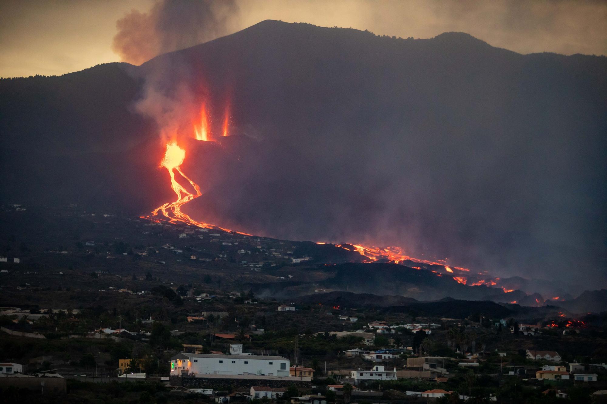 Tres meses de lava en La Palma: las imágenes más espectaculares del volcán