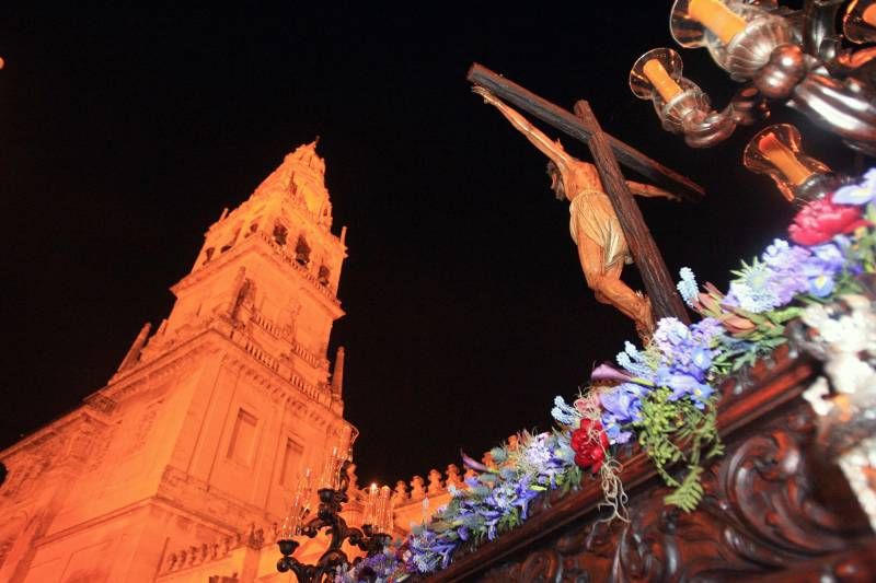 Imágenes del Viernes Santo en Córdoba