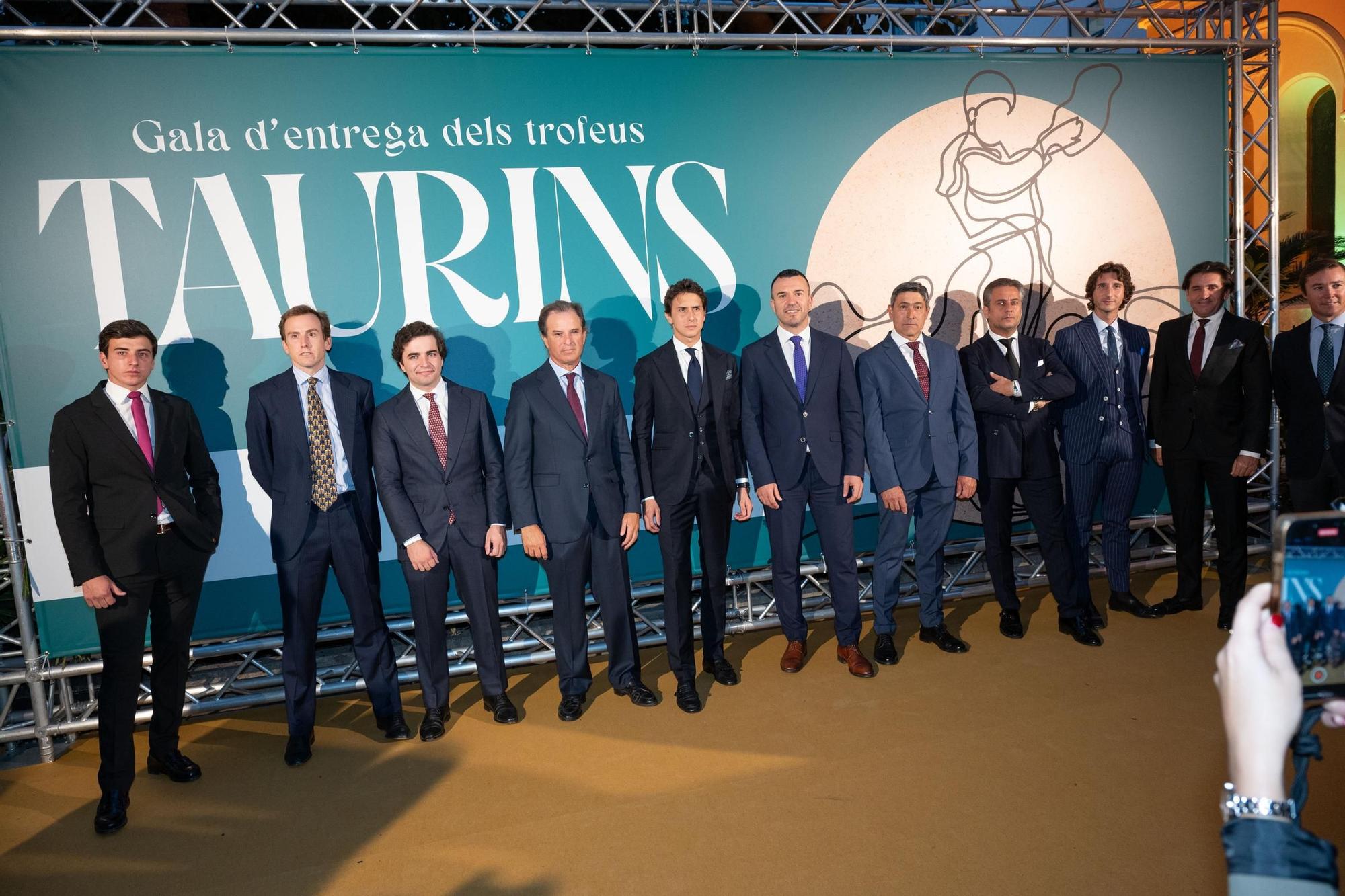 La gala de los premios taurinos de la Diputación de Valencia con Roca Rey, en imágenes