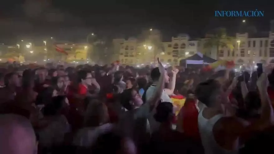 Santa Pola celebra el triunfo de La Roja
