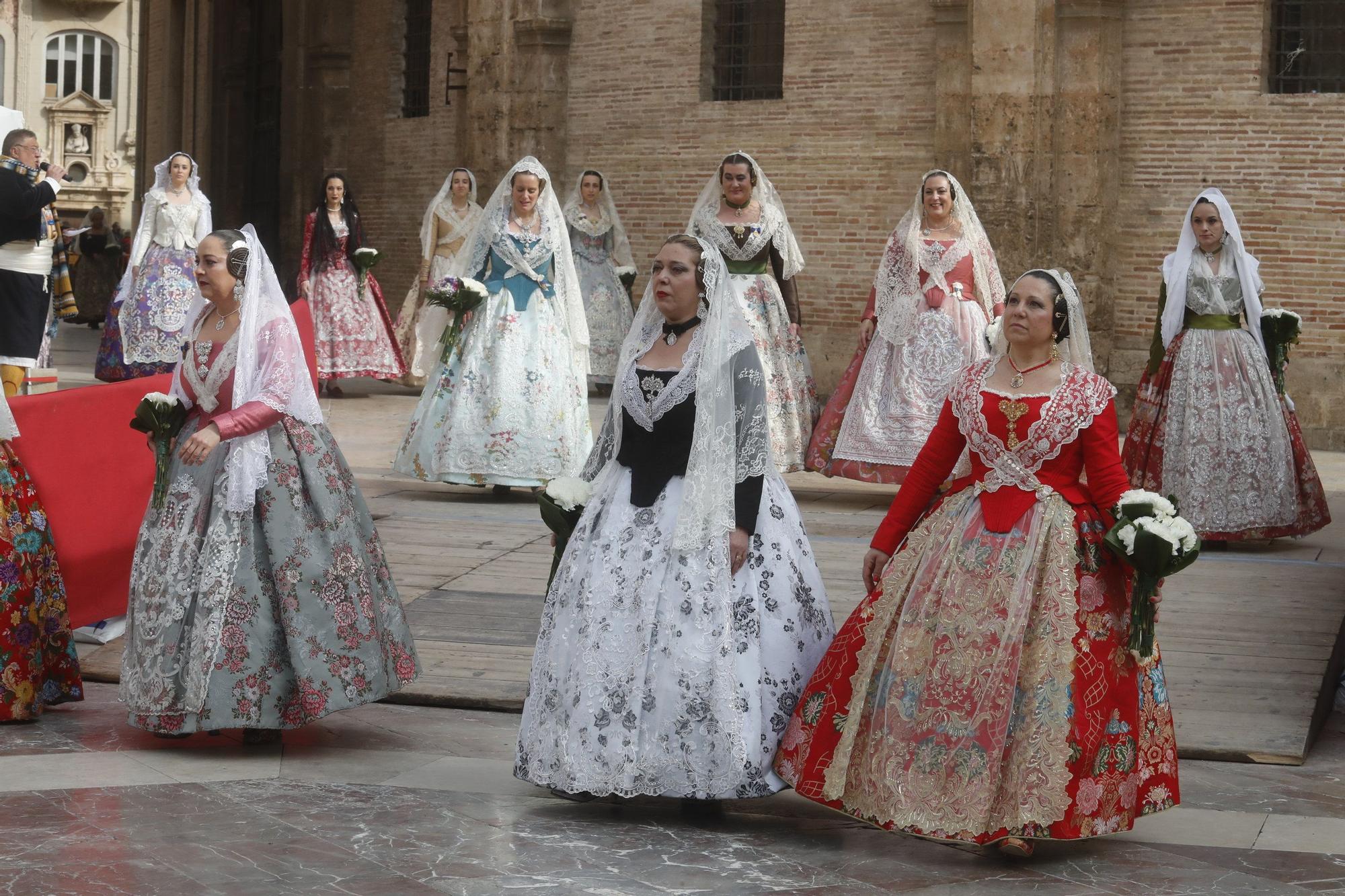 Búscate en el segundo día de ofrenda por la calle de la Paz (entre las 15:30 a las 17:00 horas)