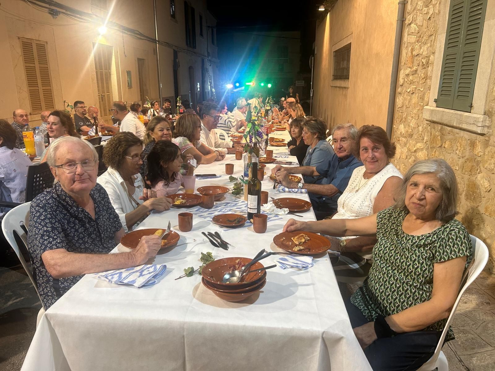 El Sopar a la fresca vuelve a reunir cerca de 18.000 personas en Binissalem