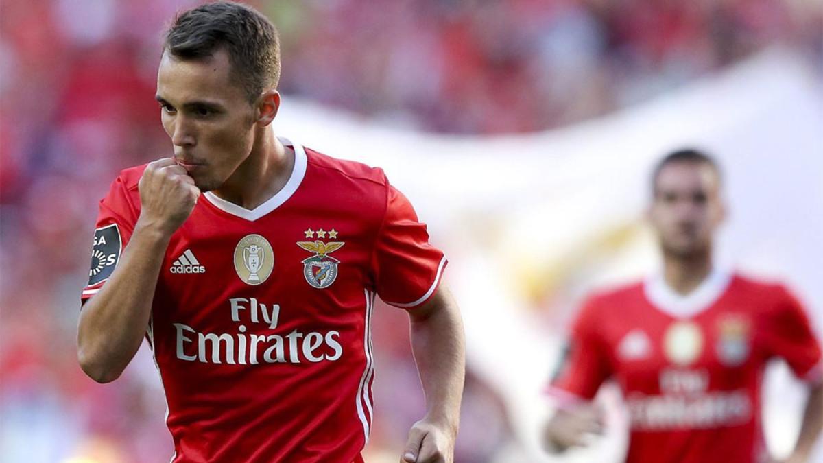 Grimaldo es feliz en el Benfica, pero...