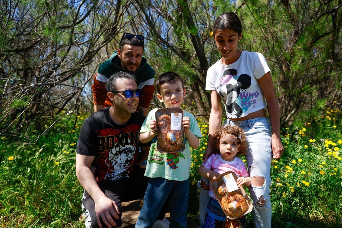 Cometas y comidas familiares en las playas del sur de València