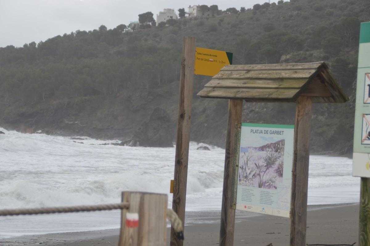 La llevantada de Portbou al Port de la Selva en trenta imatges