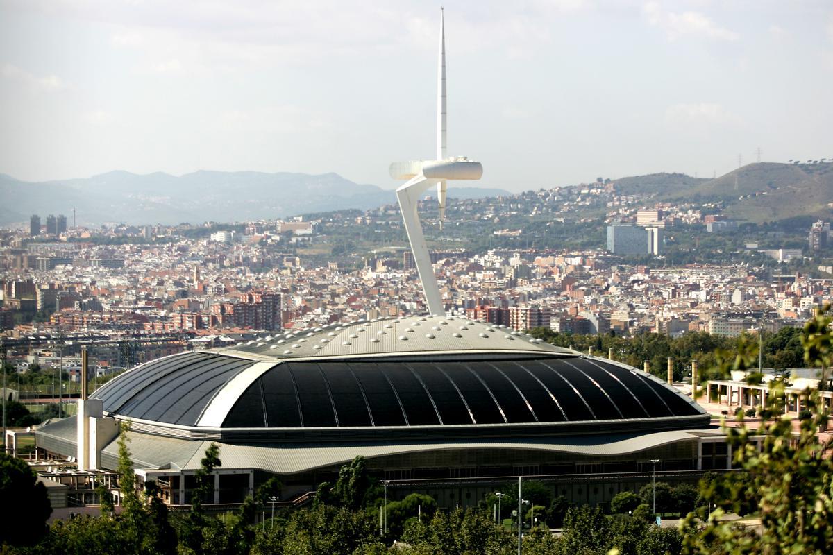 El Palau Sant Jordi, en el Anillo Olímpico de Montjuïc, en Barcelona, obra de Isozaki.