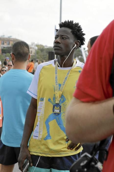 9.000 Läufer aus 49 Ländern gingen am Sonntag den 15.10 an den Start. In der Marathon - Disziplin gingen die Deutschen leer aus.