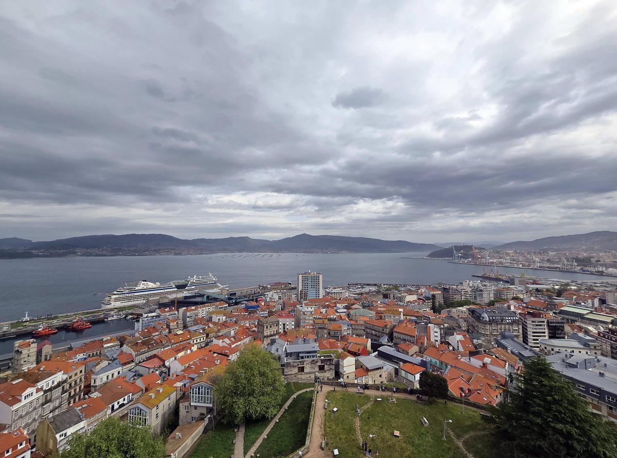 Vista panorámica desde O Castro, en Vigo.