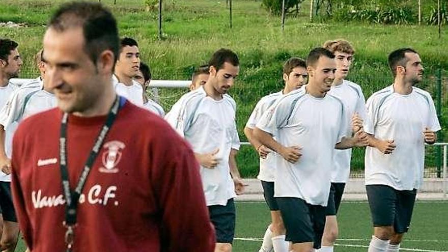 Los jugadores del Navarro, con Héctor Suárez en primer término.