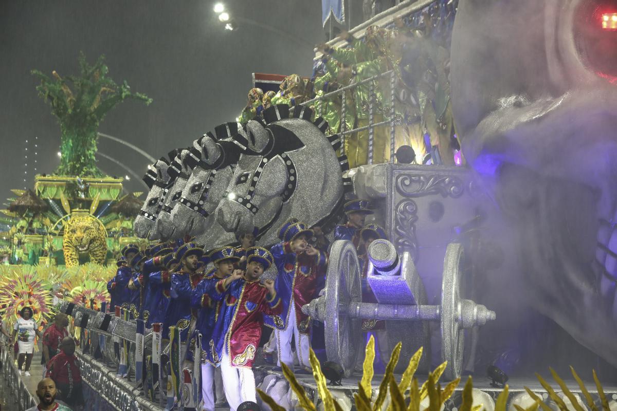 El carnaval de Sao Paulo recupera el esplendor tras la pandemia