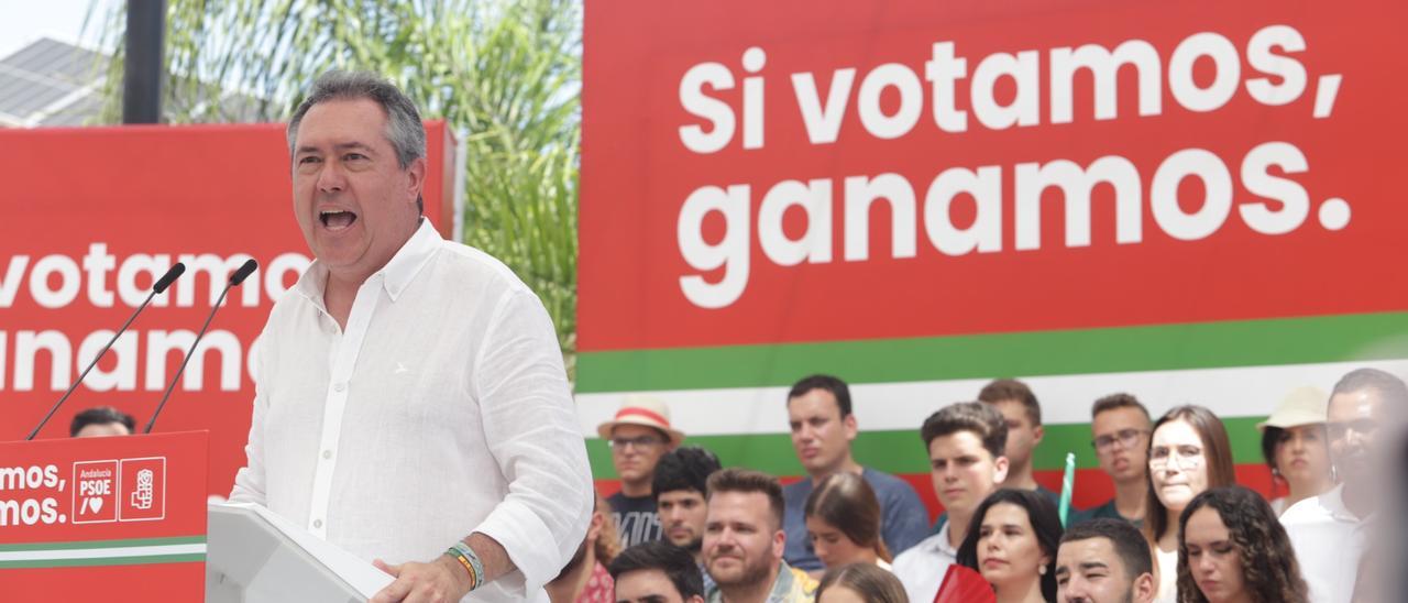 Juan Espadas, durante un mitin de la reciente campaña electoral.