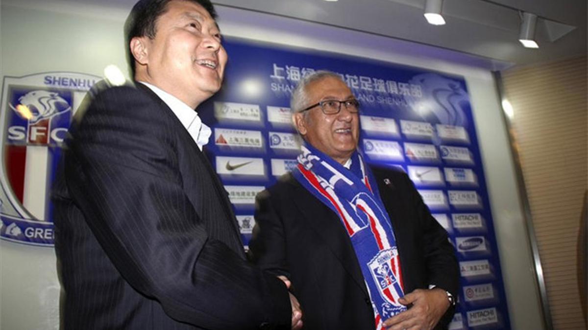 Manzano, presentado con el Shanghai Greenland Shenhua