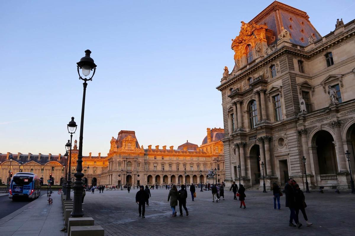 50 planes en París