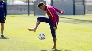 marcosl33502367 deportes entrenamiento bar a  fc barcelona  neymar160411200438