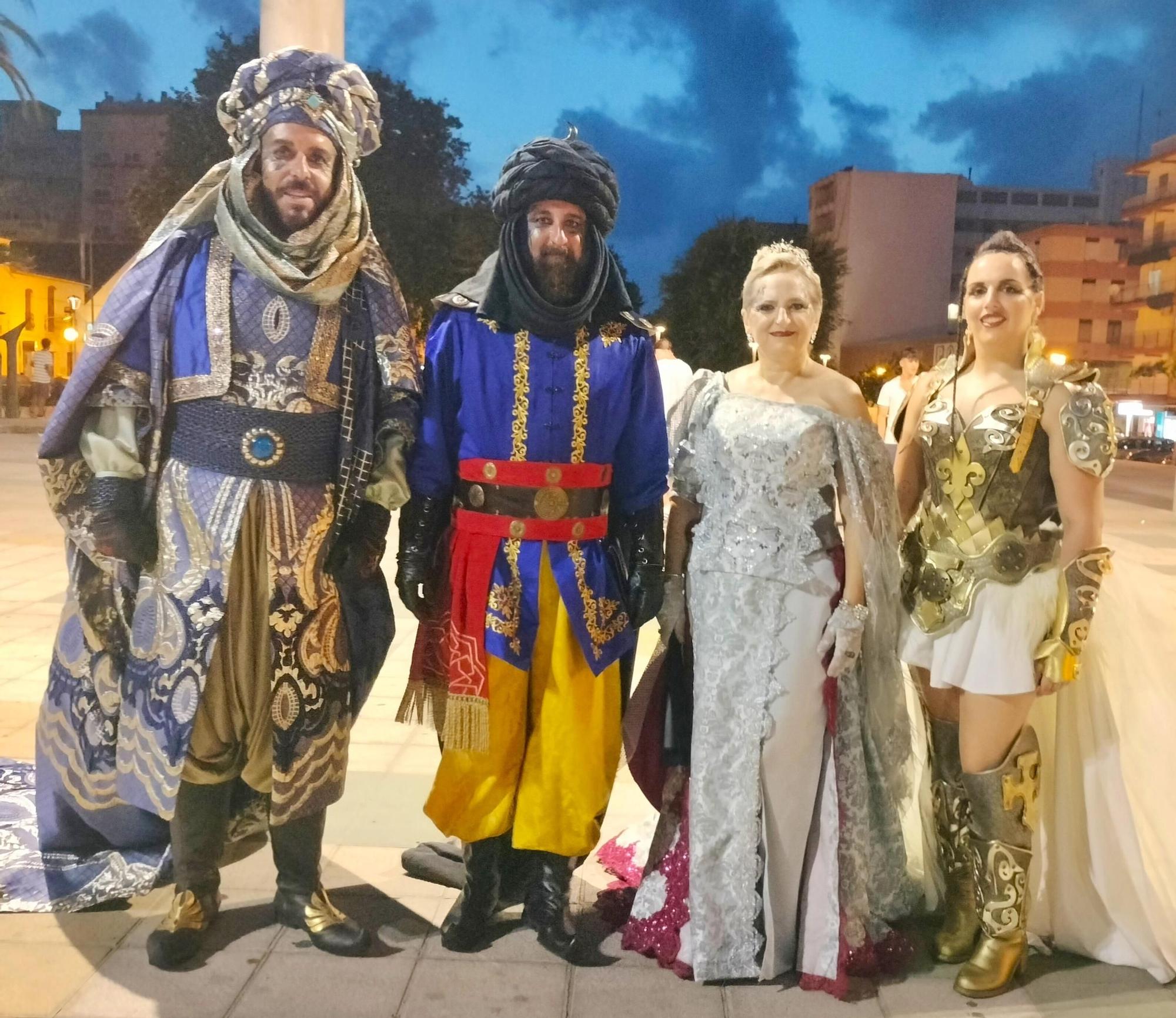 Los capitanes de los bandos moro y cristiano.