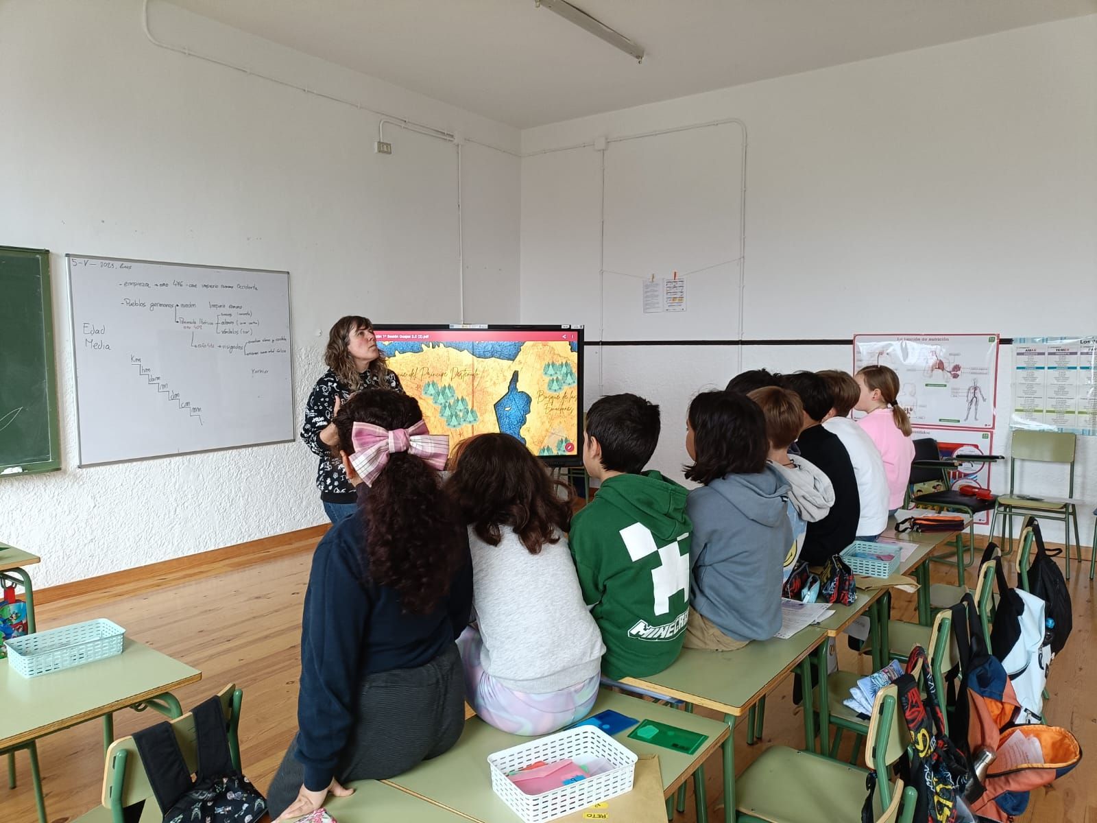 Taller en el colegio de Lastres sobre el uso adecuado de las pantallas