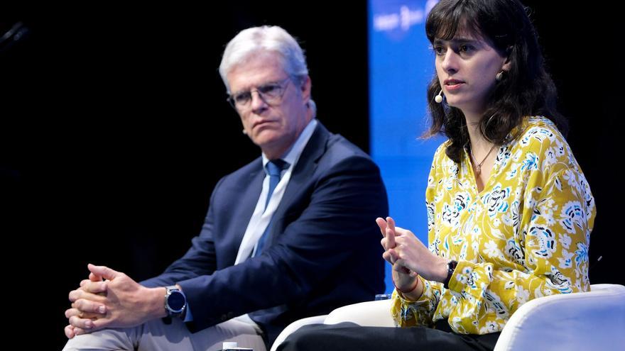 Carissa Véliz: &quot;Es el momento para valorar la conexión humana y escoger los productos que van a servir a la democracia&quot;