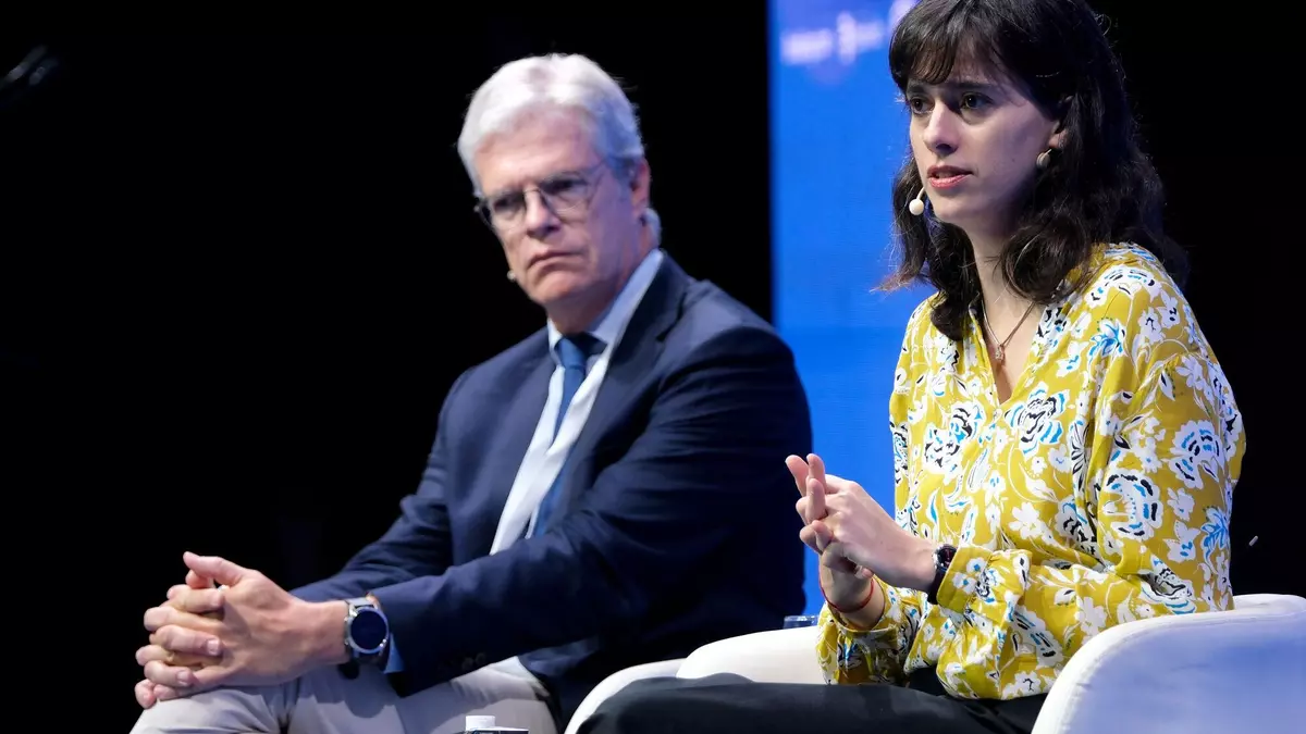 Carissa Véliz: "Es el momento para valorar la conexión humana y escoger los productos que van a servir a la democracia"