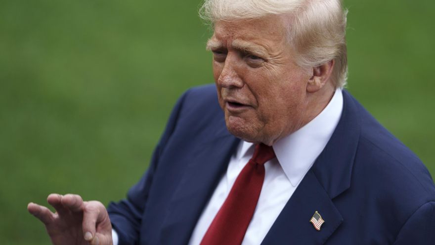 Trump amenaza con un arancel del 35% a la UE si no cumple con su pacto de invertir 600.000 millones en EEUU
