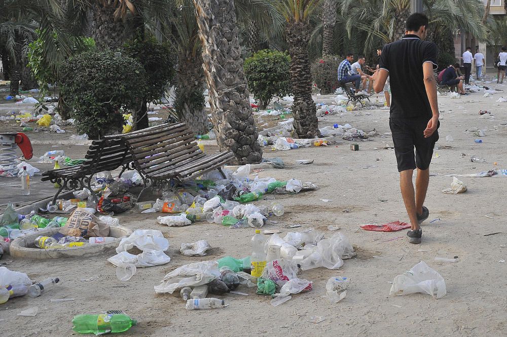 La ciudad inicia su lavado de cara después de las fiestas con el objetivo de recuperar la normalidad a la mayor brevedad posible