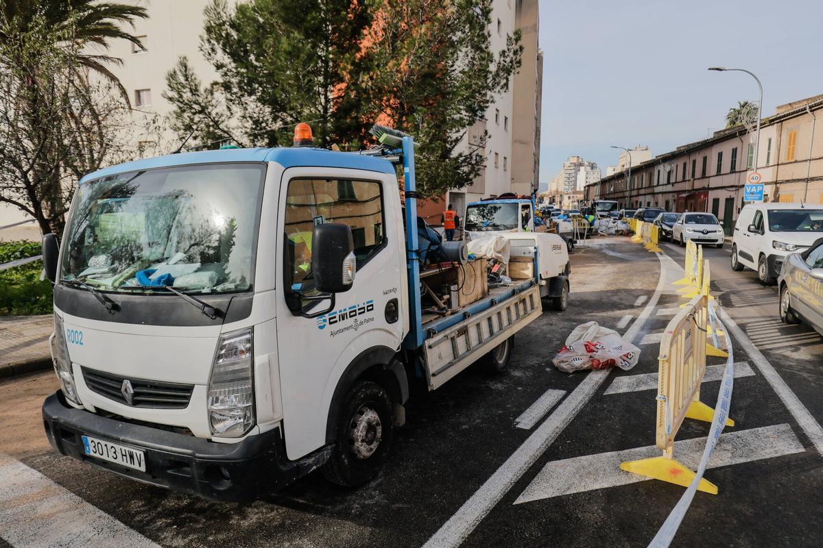 Cortan el tráfico desde la rotonda de Can Blau a la calle Manacor por la avería de una tubería