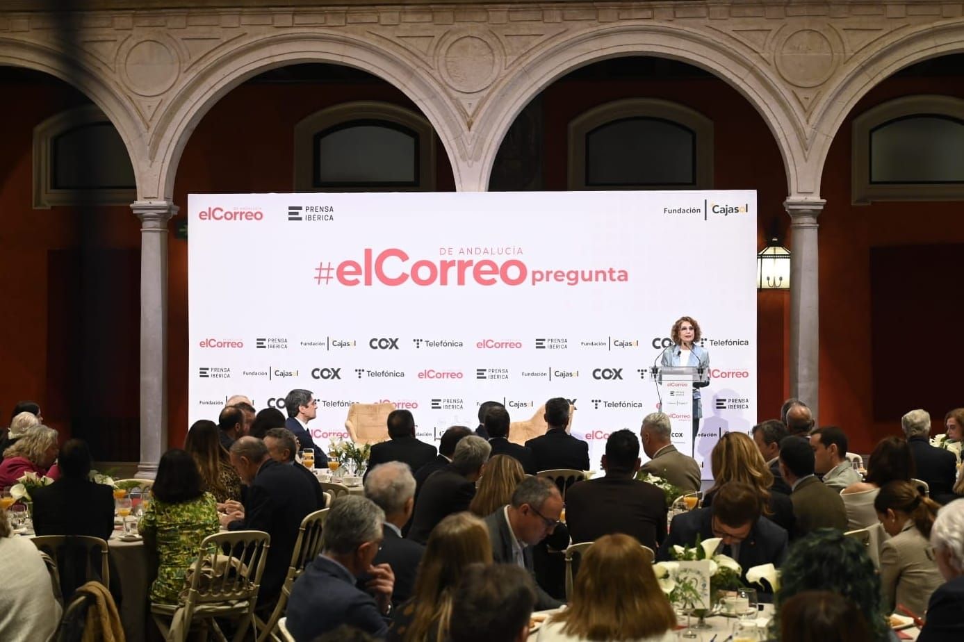 FOTOGALERÍA | #ElCorreopregunta, con María Jesús Montero