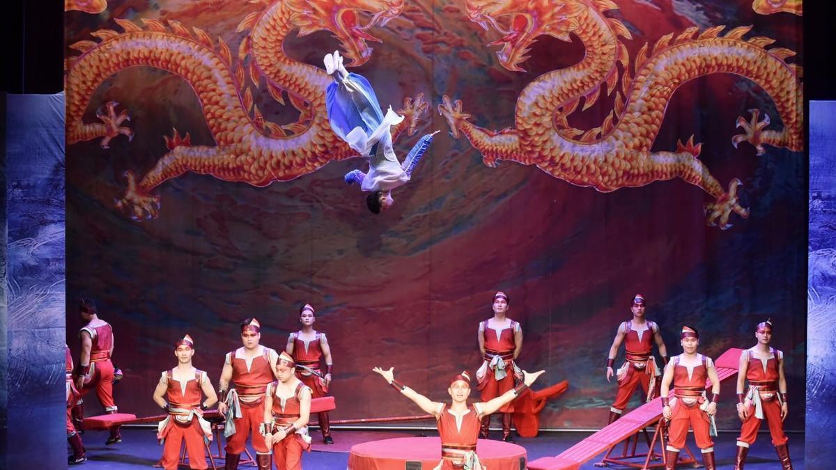 Espectáculo del Gran Circo Acrobático de China.