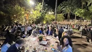 Trescientos invitados asisten a la cena en Elche a favor de Cáritas y Asociación Parkinson