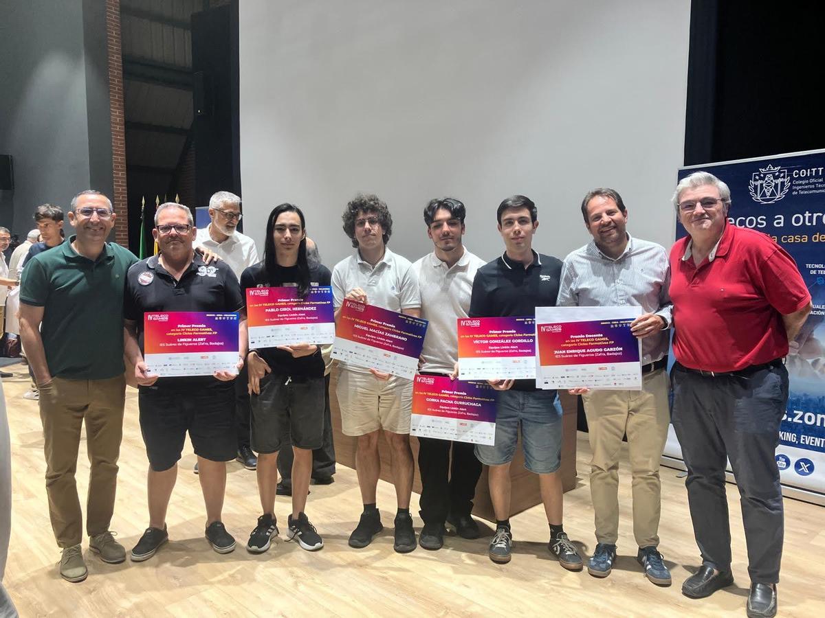 Cuatro alumnos de FP en Zafra idean una alerta contra incendios e inundaciones sin cobertura móvil